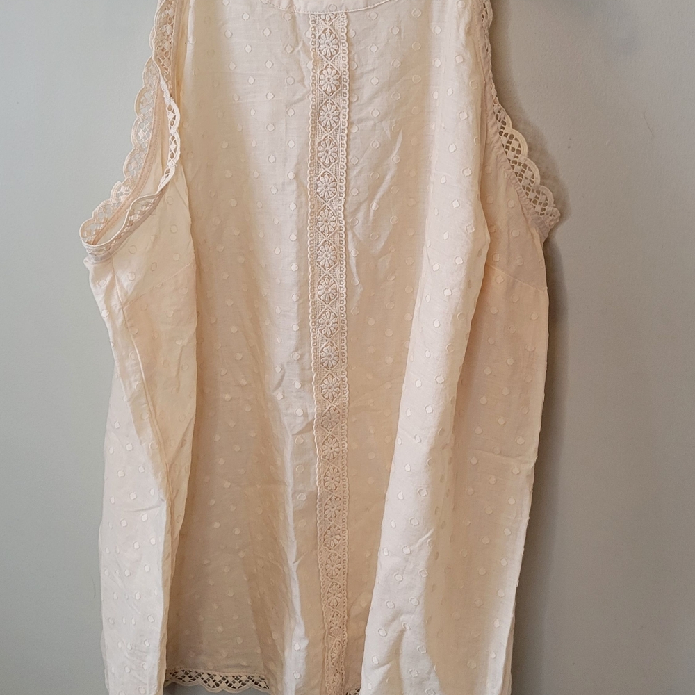 Torrid Cream Lace Detail Women's Top - Picture 2 of 5